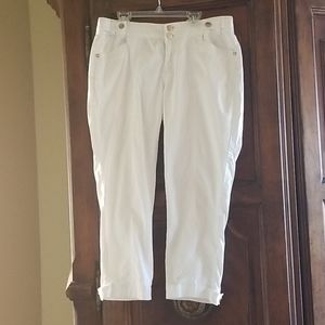 White Cache crop pants